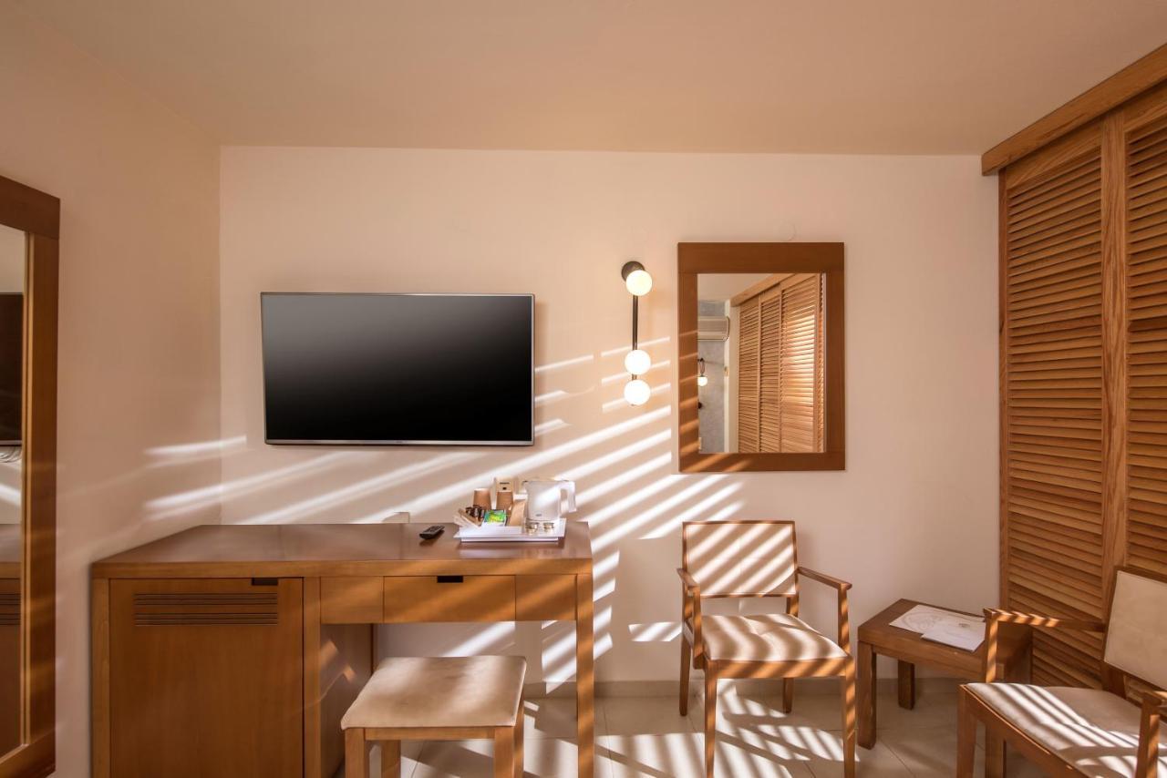 Bella Beach Hotel Hersonissos  Exterior photo